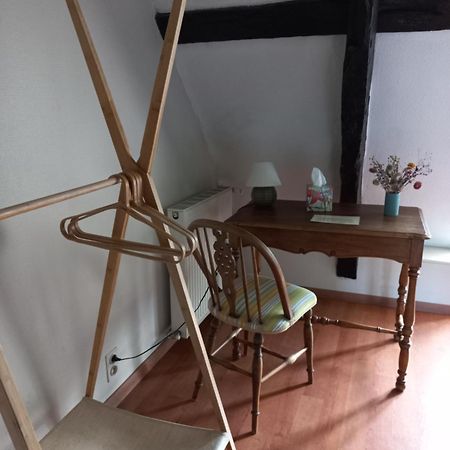 ディナン Le Poisson Ivre Bed & Breakfast エクステリア 写真