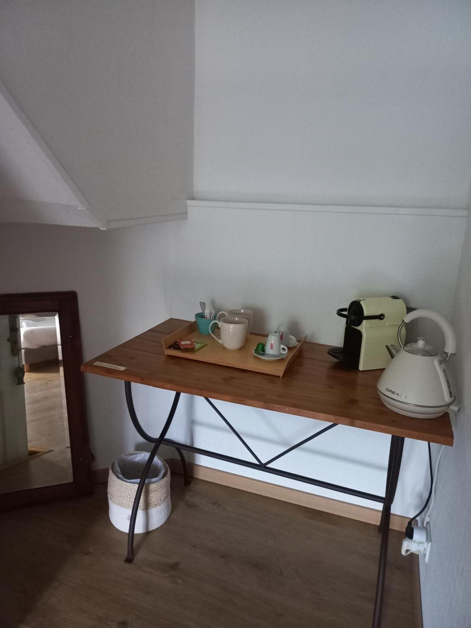 ディナン Le Poisson Ivre Bed & Breakfast エクステリア 写真